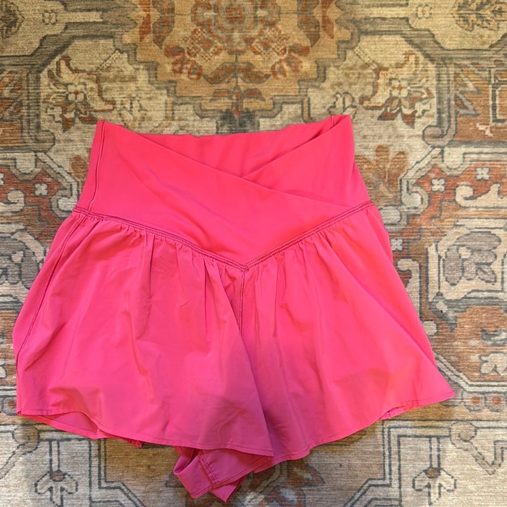 Offline by Aerie crossovers shorts in hot pink, size small